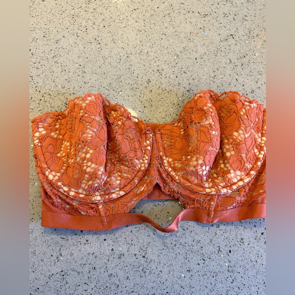 Victoria Secret strapless bra